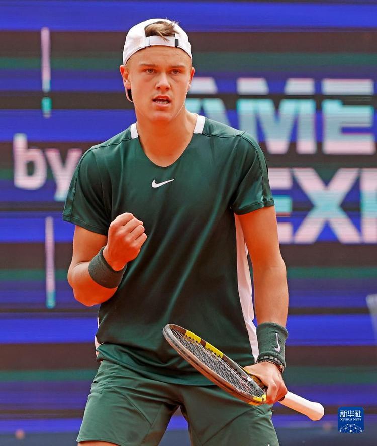 更高突破 更高突破