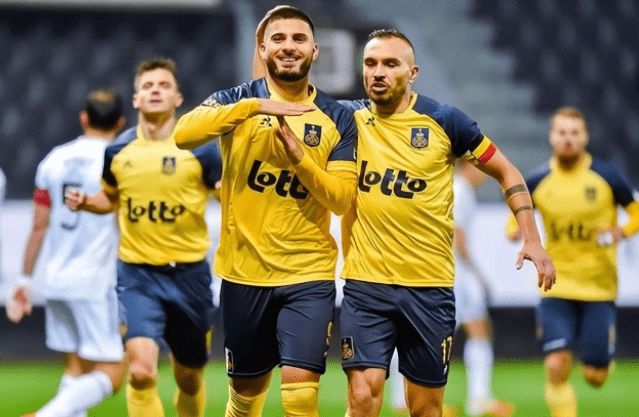 挥洒汗水的 挥洒汗水的